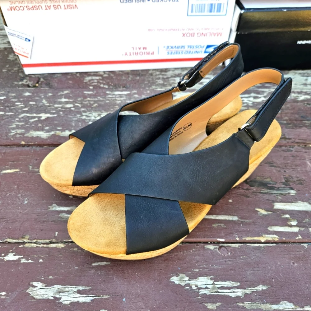 Cushionaire Women's Platform Sandals Size 8.5 - Picture 11 of 16